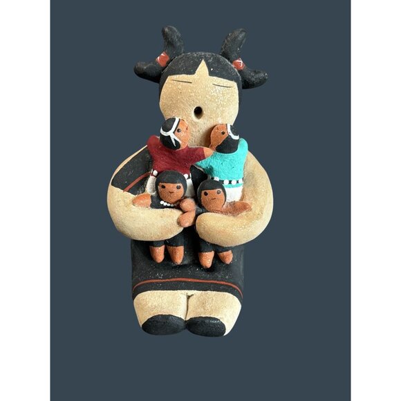 Margaret Quintana Native American Storyteller Pottery Figure 4 Children Signed 5 - Picture 4 of 9
